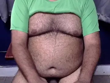 Stripchat Live Sex of hairysubcub_70