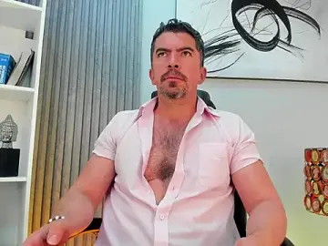 Stripchat Live Sex Cam of JuanKFit_45