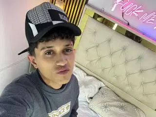 Xlovecam Sex Cam of JaySecret