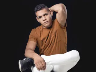 Xlovecam Nude Webcam of LoganVelasco