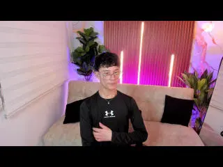 Xlovecam Live Porn of PatrickHolland