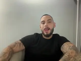 Xlovecam Adult Video Chat of FrankJones