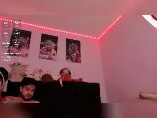 Xlovecam Free Live Porn of SexHottCouple69