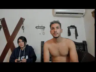 Xlovecam Free Porn Cam of JadeAndBob