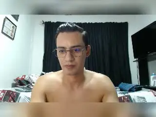 Xlovecam Adult Video Chat of LucianoZ