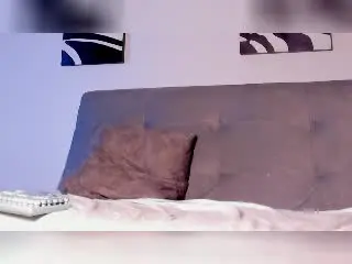 Xlovecam Watch Live Sex Cams of DrakeWit