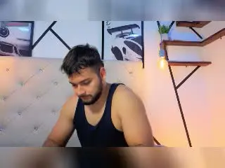 Xlovecam Live Sex of AryanBrown