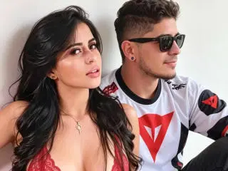 Xlovecam Live Porn of AgathaAndNoahh