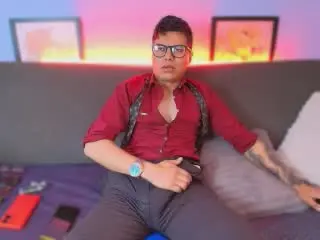 Xlovecam Live Porn of AquilesTaylor