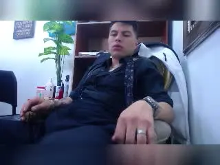 Xlovecam Watch Live Sex Cams of AquilesTaylor