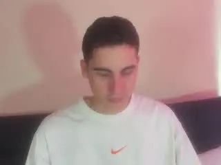 Xlovecam Private Sex Chat of Ryanlevys