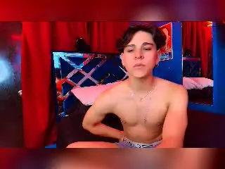 Xlovecam Watch Live Sex Cams of LukeHowlandy