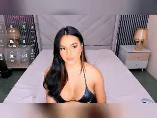 Xlovecam Watch Live Sex Cams of LovelyCrissya