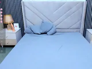 Xlovecam Live Sex of LovelyCrissya
