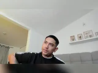 Xlovecam Watch Live Sex Cams of EroticXSins