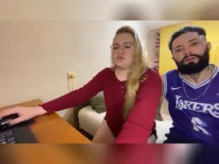 Xlovecam Watch Live Sex Cams of MikeAndAnna
