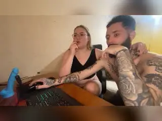 Xlovecam Nude Webcam of MikeAndAnna