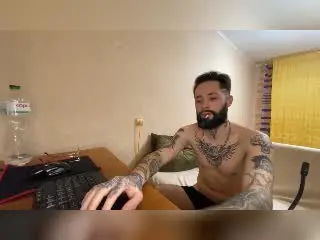 Xlovecam Watch Live Sex Cams of MikeAndAnna