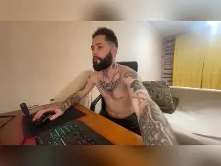 Xlovecam Watch Live Sex Cams of MikeAndAnna