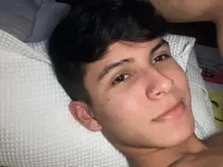 Xlovecam Free Porn Cam of Angelitocute