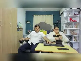 Xlovecam Live Sex Cam of TinaYEdward