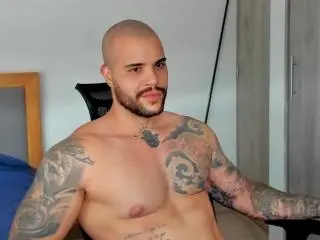 Xlovecam Live Porn of MedellynDark