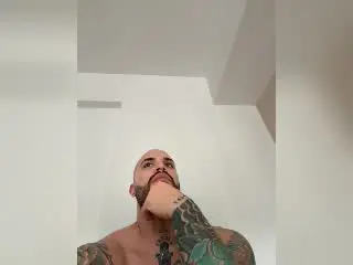 Xlovecam Free Live Porn of MedellynDark