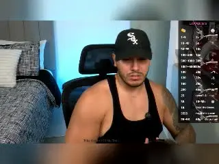 Xlovecam Sex Cam of OwenPierce
