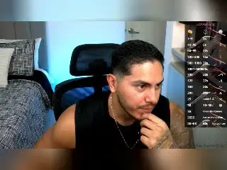 Xlovecam Free Live Porn of OwenPierce