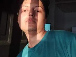 Xlovecam Watch Live Sex Cams of KevinCharles