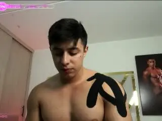 Xlovecam Free Live Porn of DevinHunter