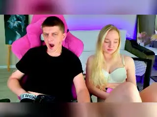 Xlovecam Adult Webcam of ShawtyMiaAndJack